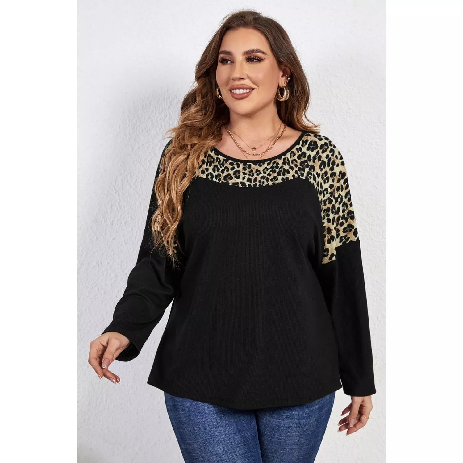 Plus Size Leopard Trim Round Neck Long Sleeve Tee