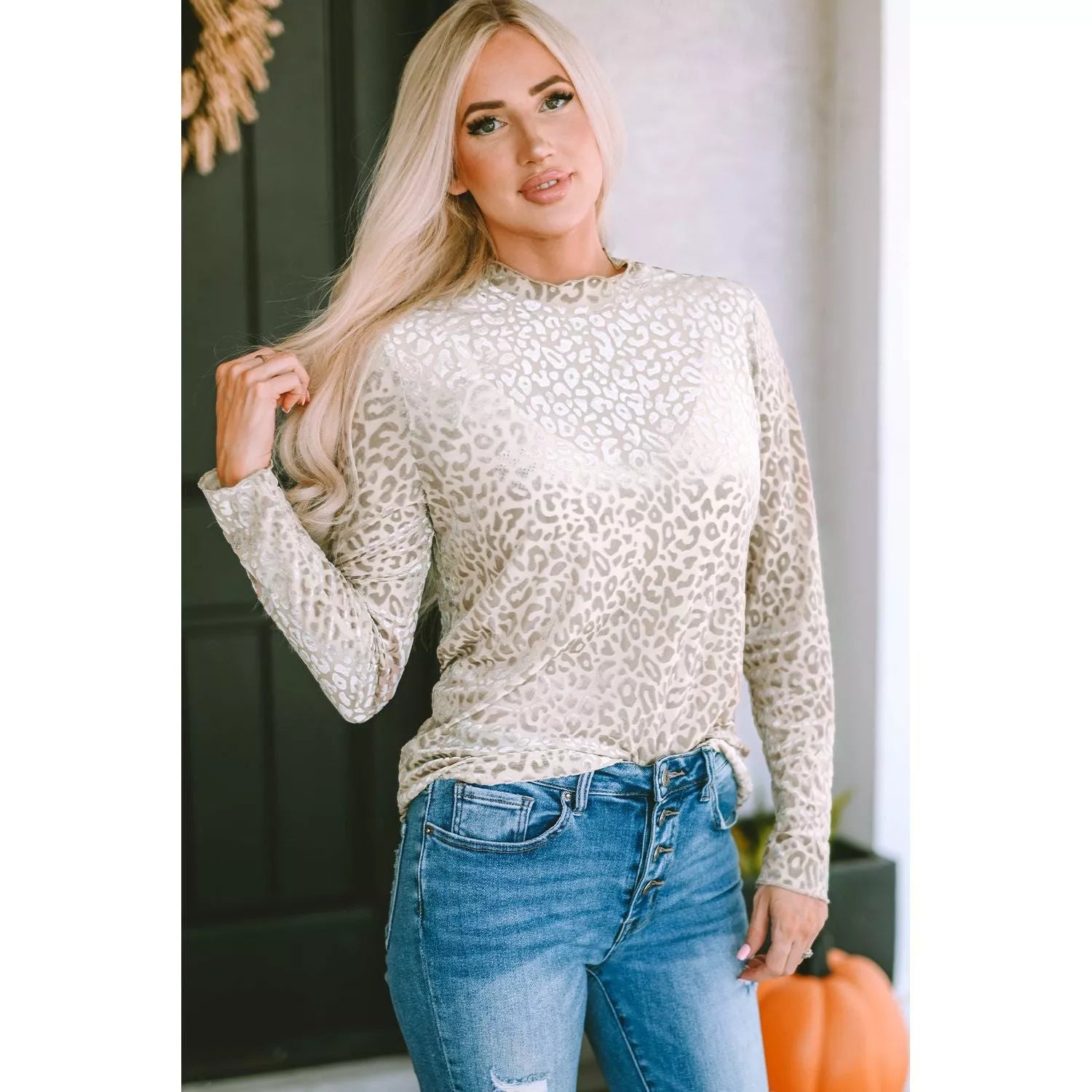 Round Neck Leopard Print Long Sleeve Tee